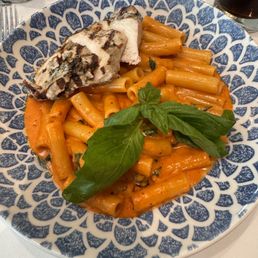 Lombardi Cucina Italiana signature dishes Rigatoni Alla Vodka
Battuta Di Manzo Al Tartufo
Prime Beef Carpaccio Di Manzo